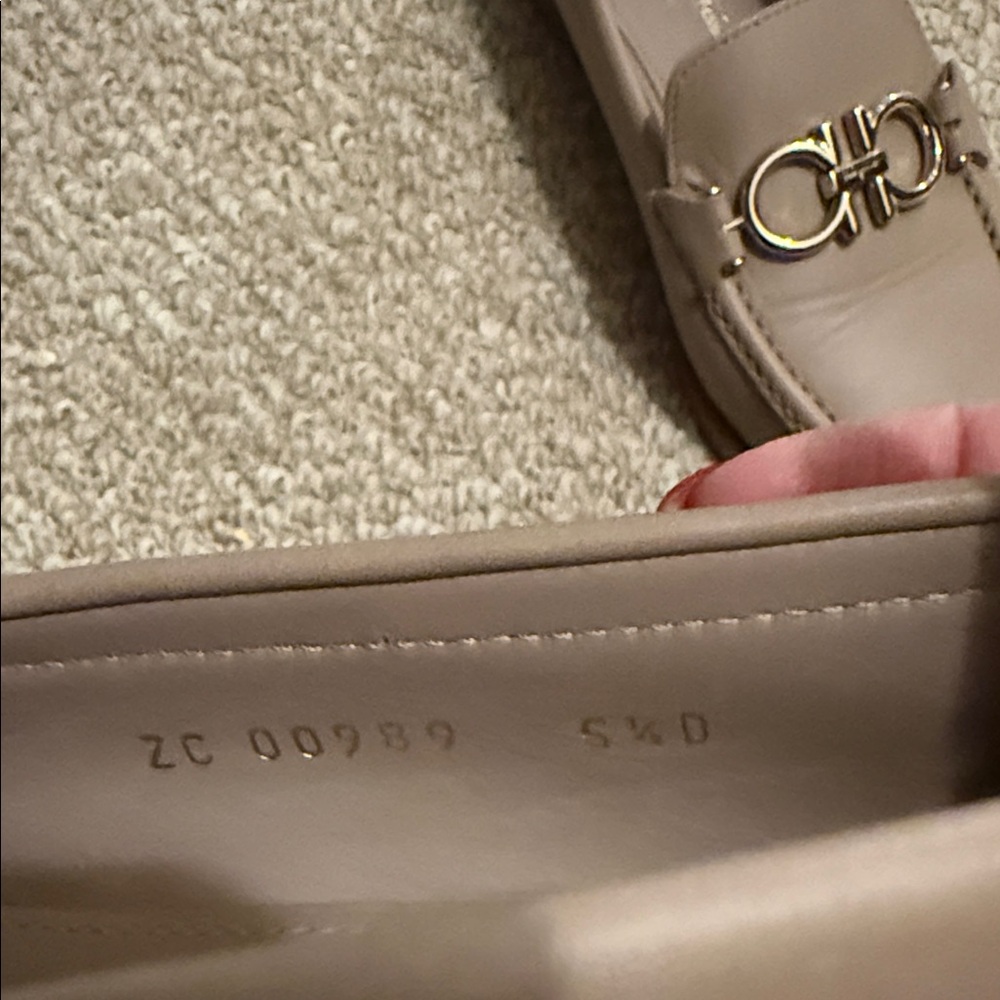 Salvatore Ferragamo Women's Beige Loafers - Picture 3 of 3
